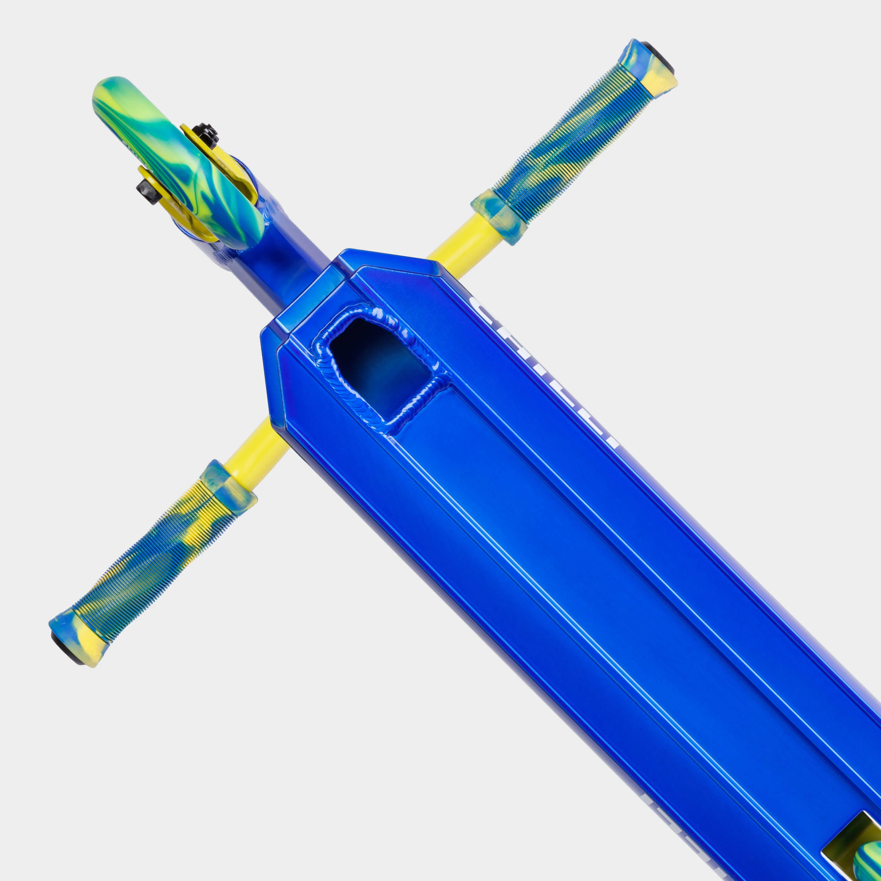 Chilli Base S Jumpstart Stunt Scooter: Blue/Yellow - Image 9
