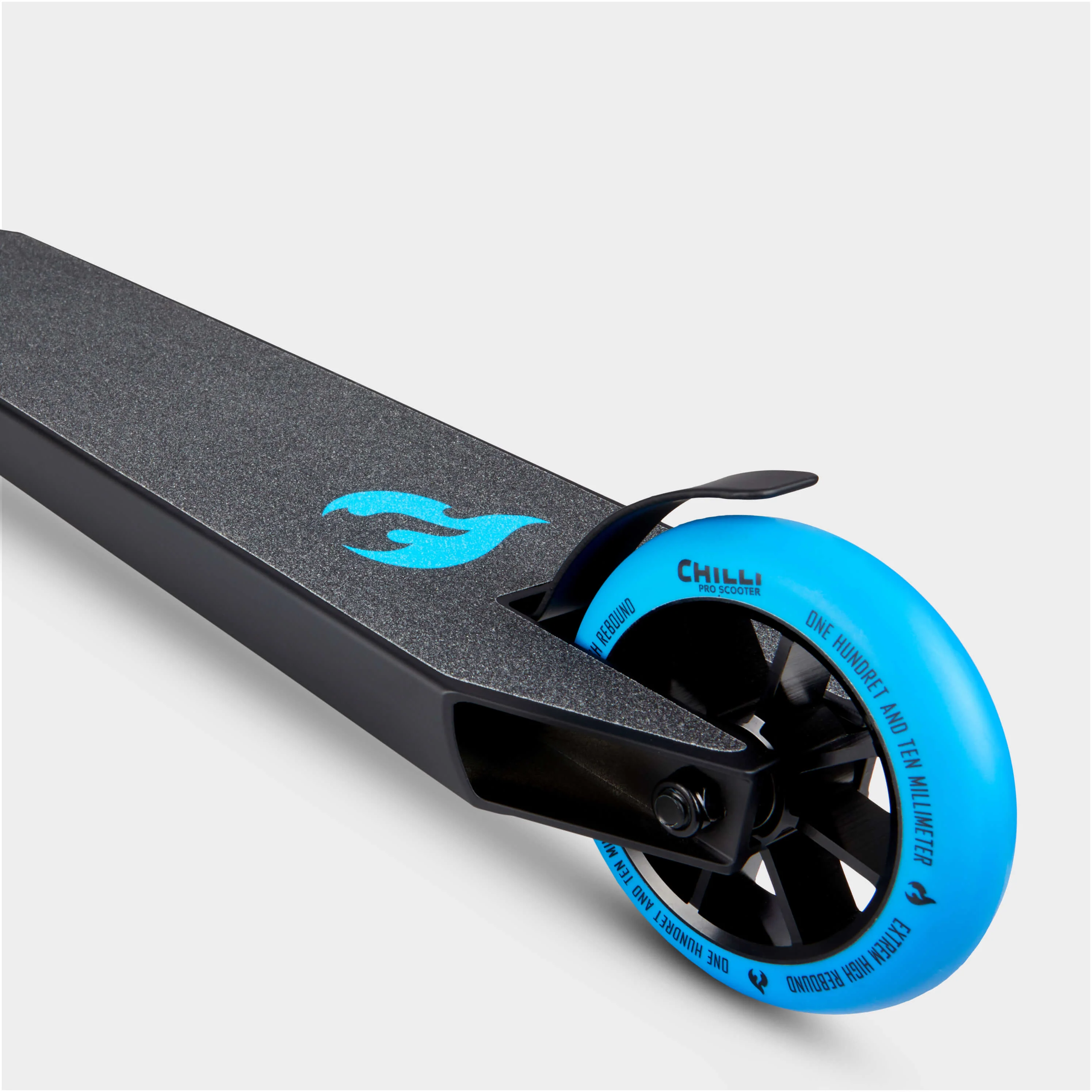 Chilli Base Stunt Scooter: Blue - Image 4