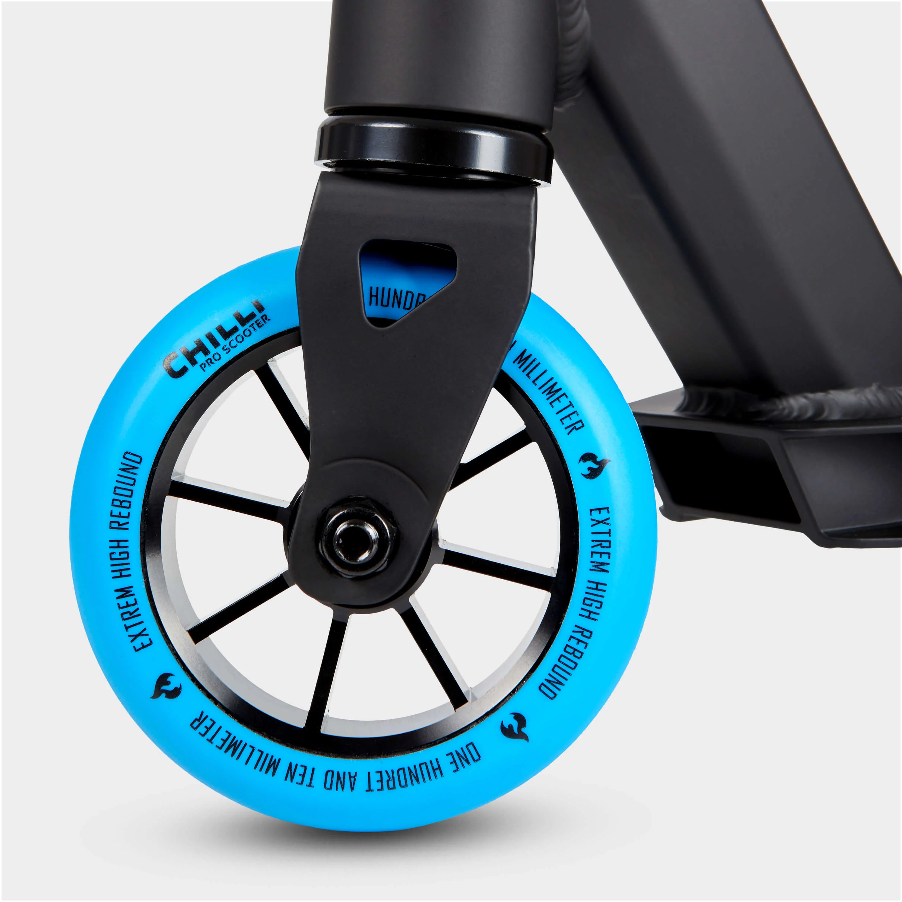 Chilli Base Stunt Scooter: Blue - Image 5