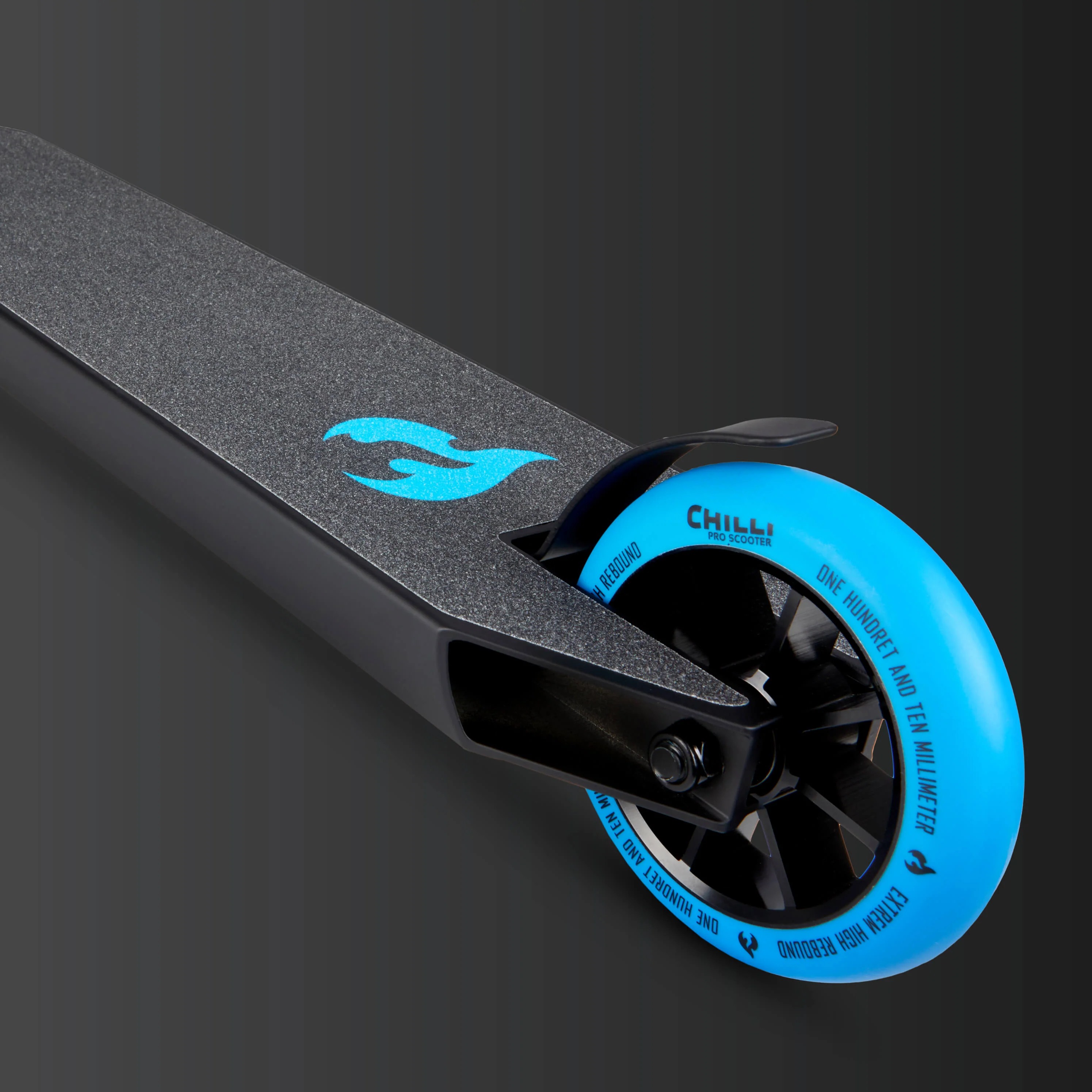 Chilli Base Stunt Scooter: Blue - Image 8
