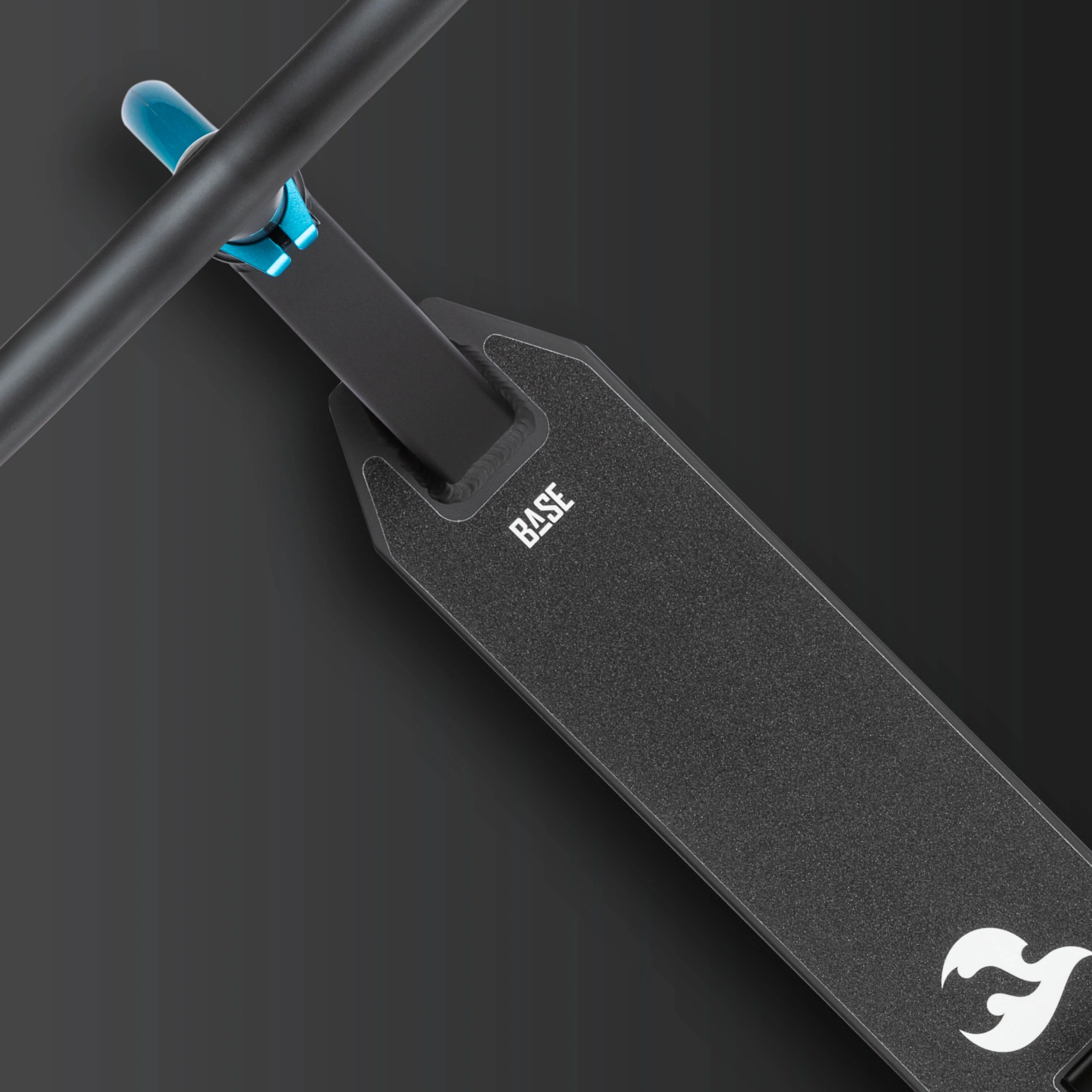 Chilli Base S Stunt Scooter: Blue - Image 10