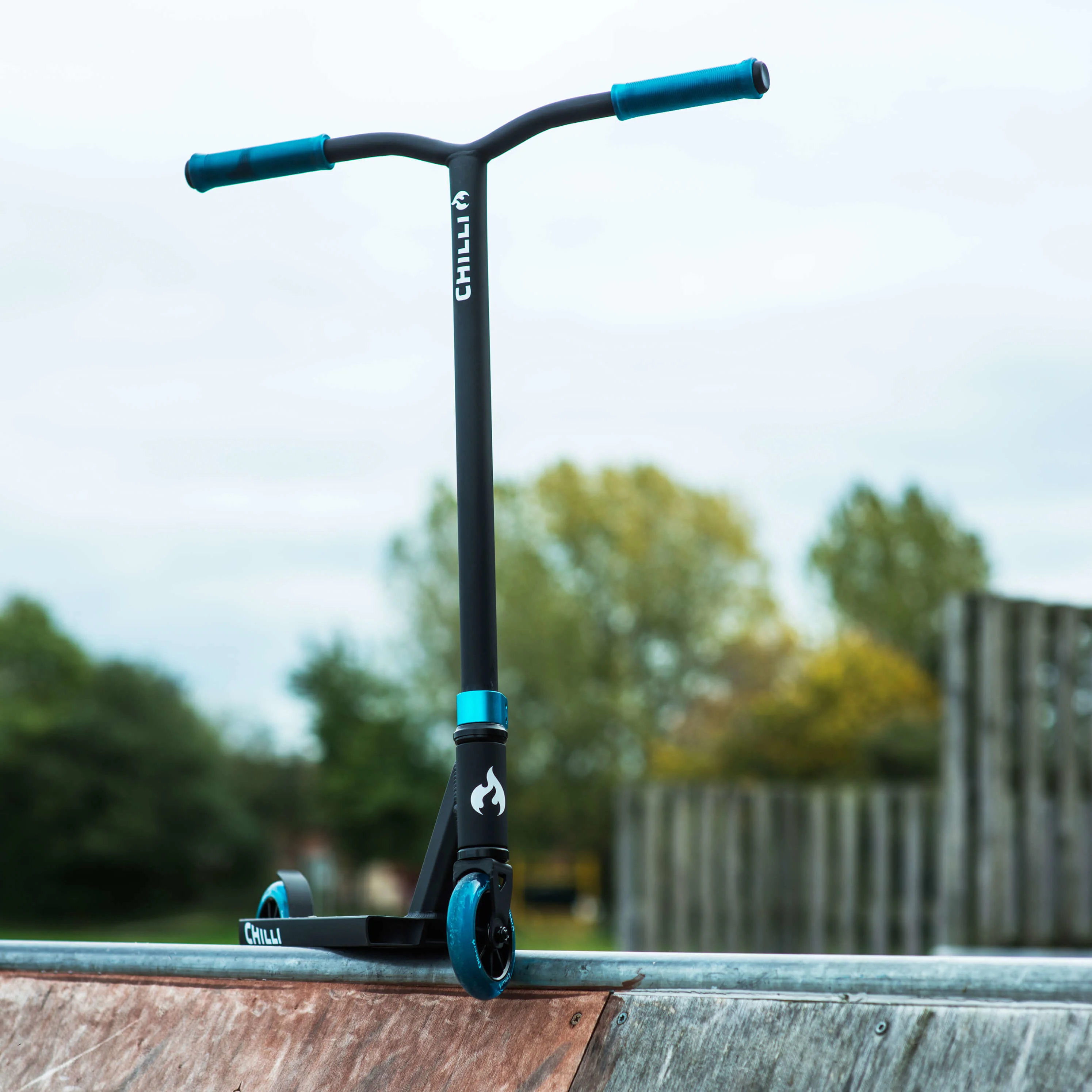 Chilli Base S Stunt Scooter: Blue - Image 6