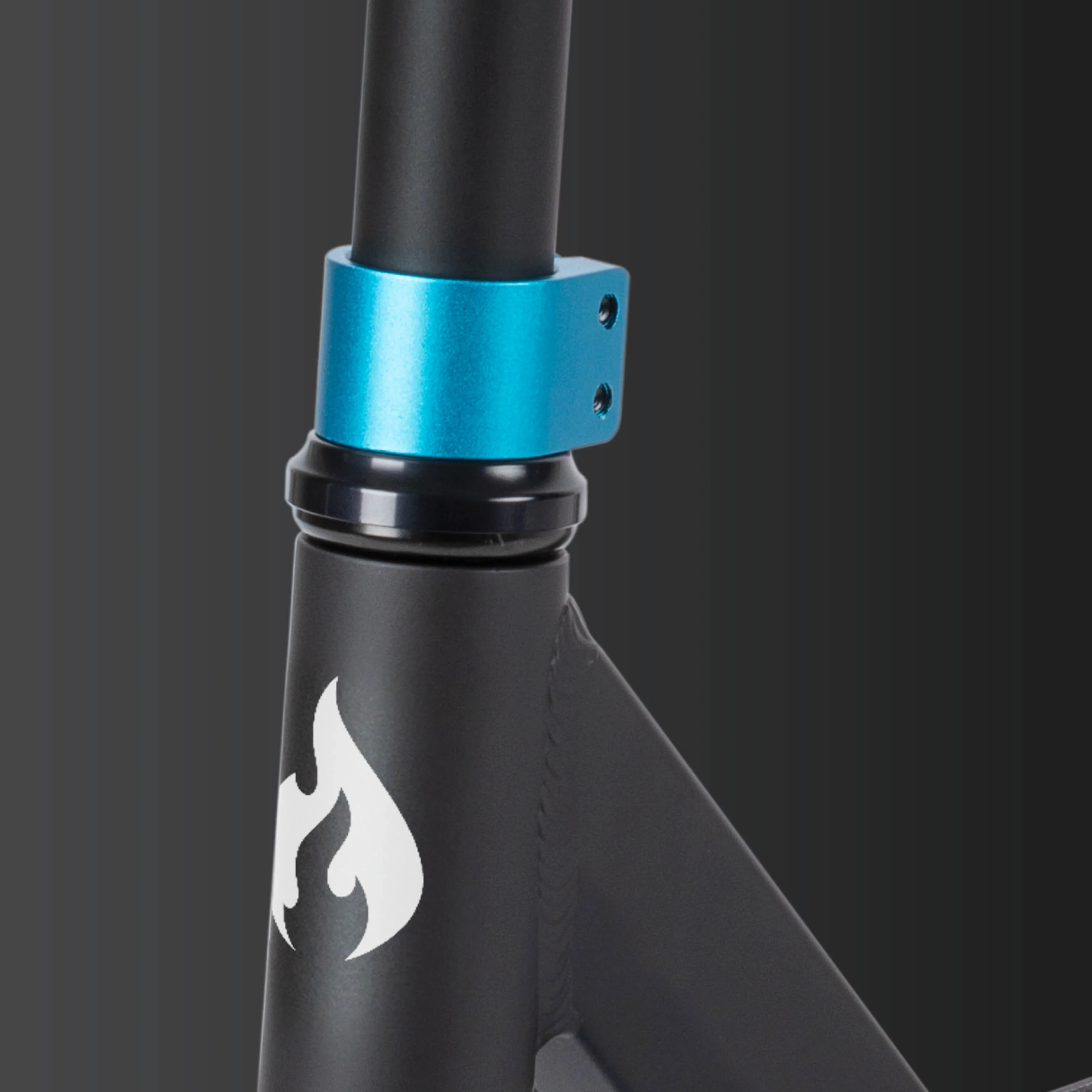 Chilli Base S Stunt Scooter: Blue - Image 9