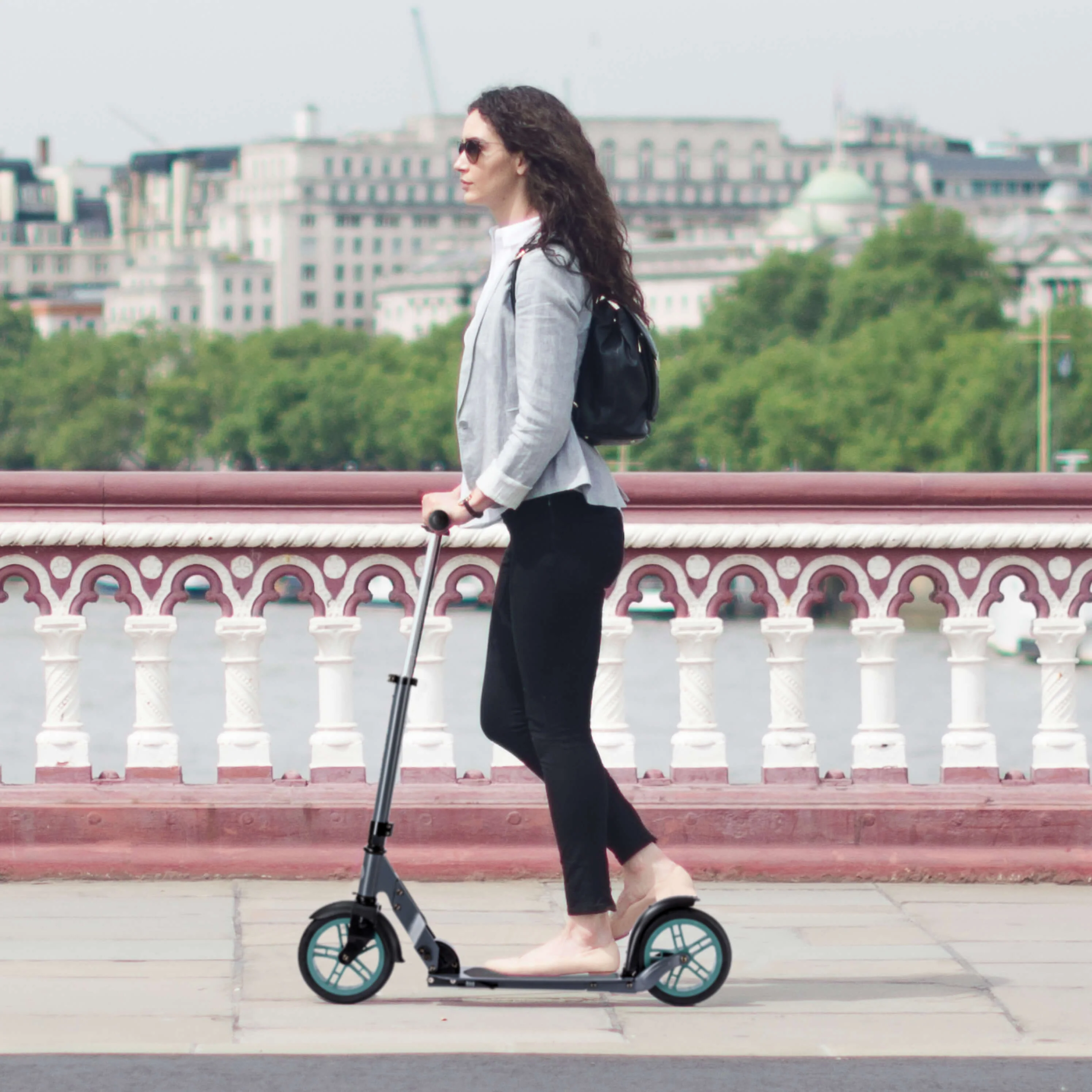 Micro Classic Sporty Wheel Scooter: Grey - Image 3