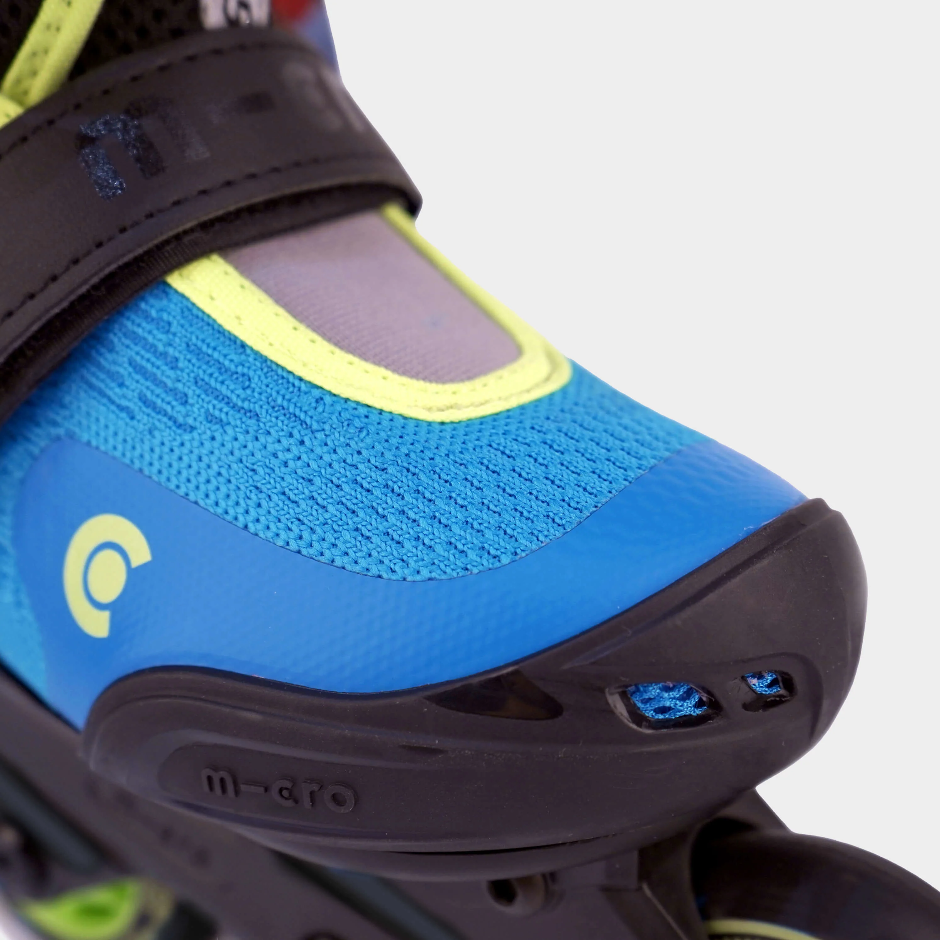 Cosmo Inline Roller Skates: Blue/Black - Image 6