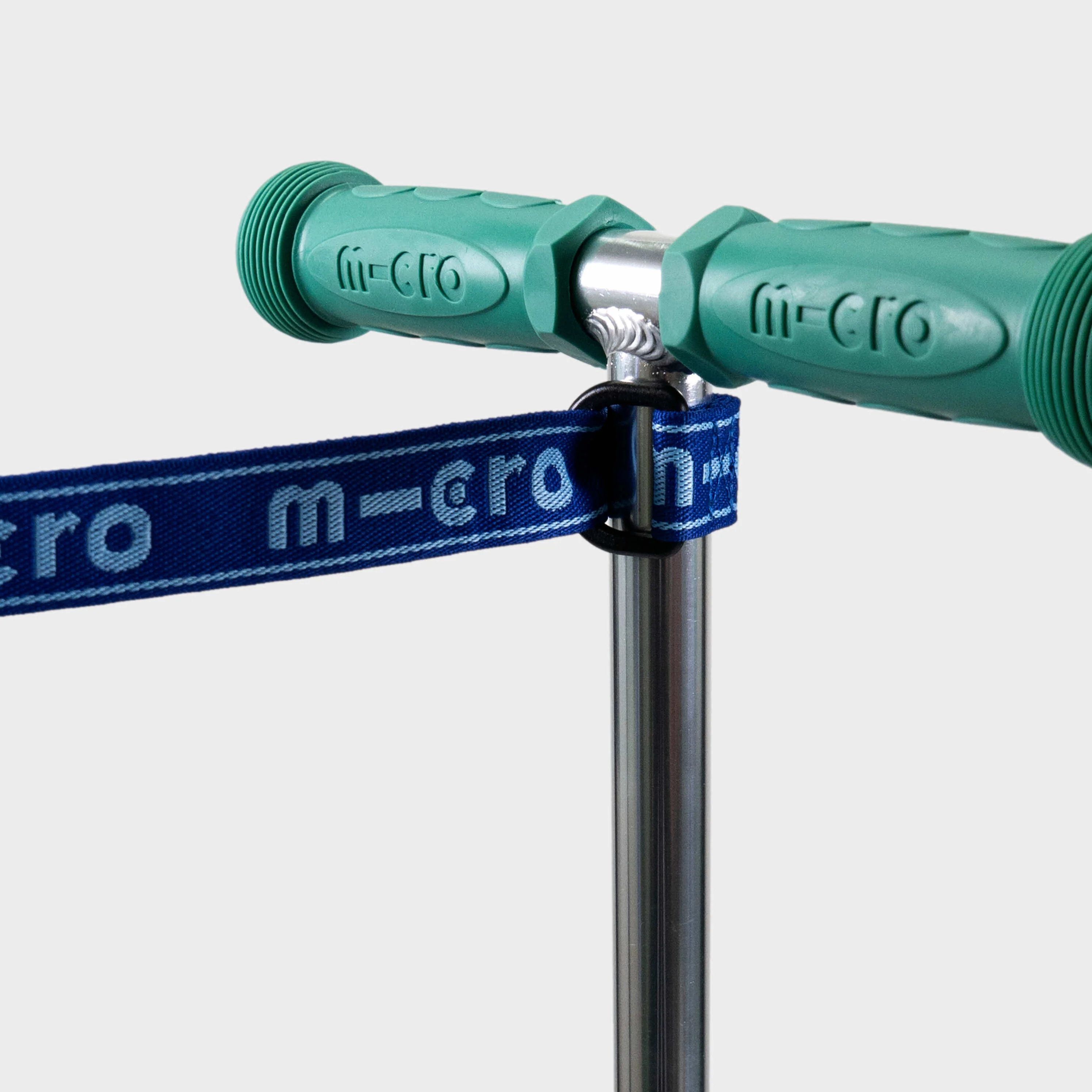 Eco Pull & Carry: Blue - Image 3