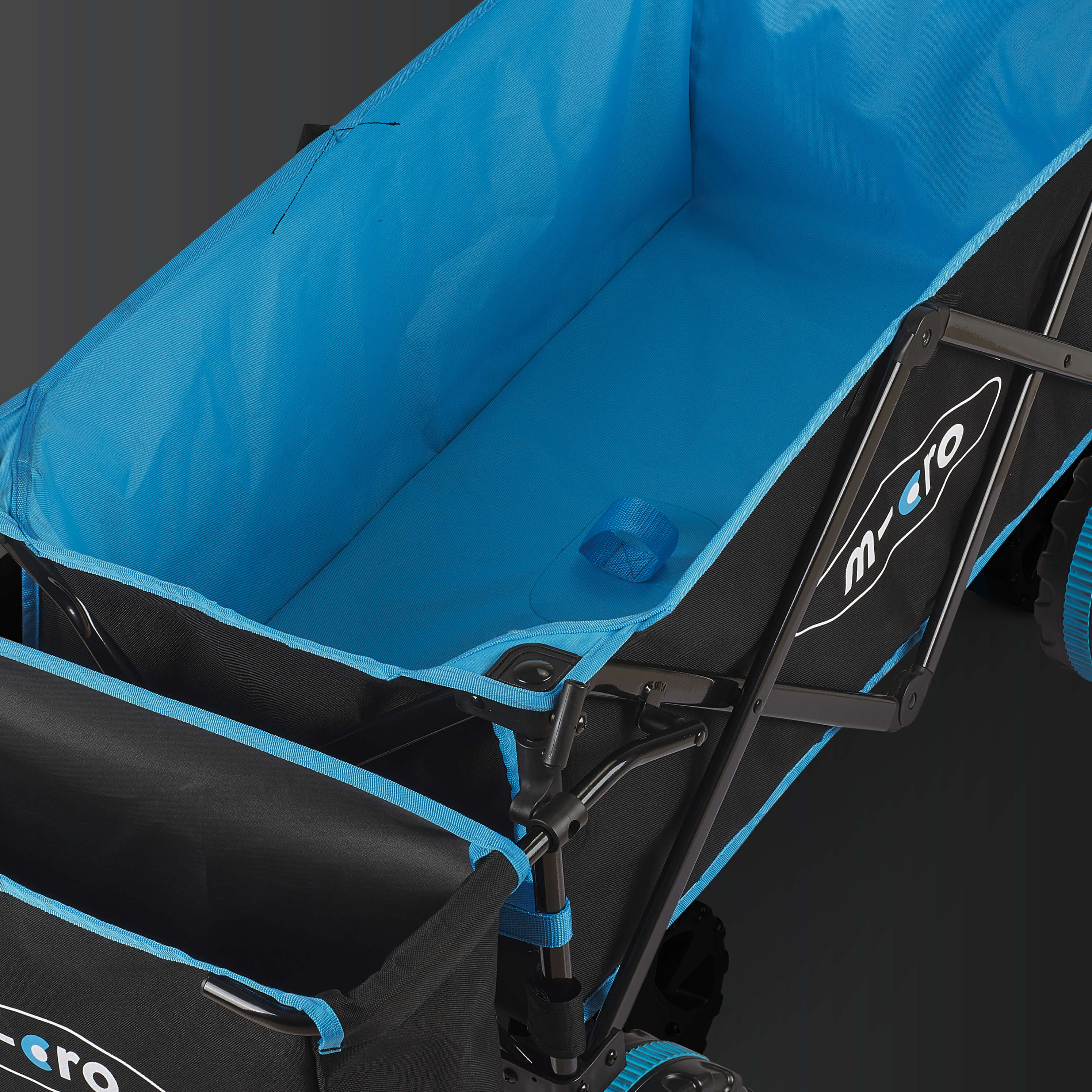 Micro Deluxe Wagon: Black - Image 7